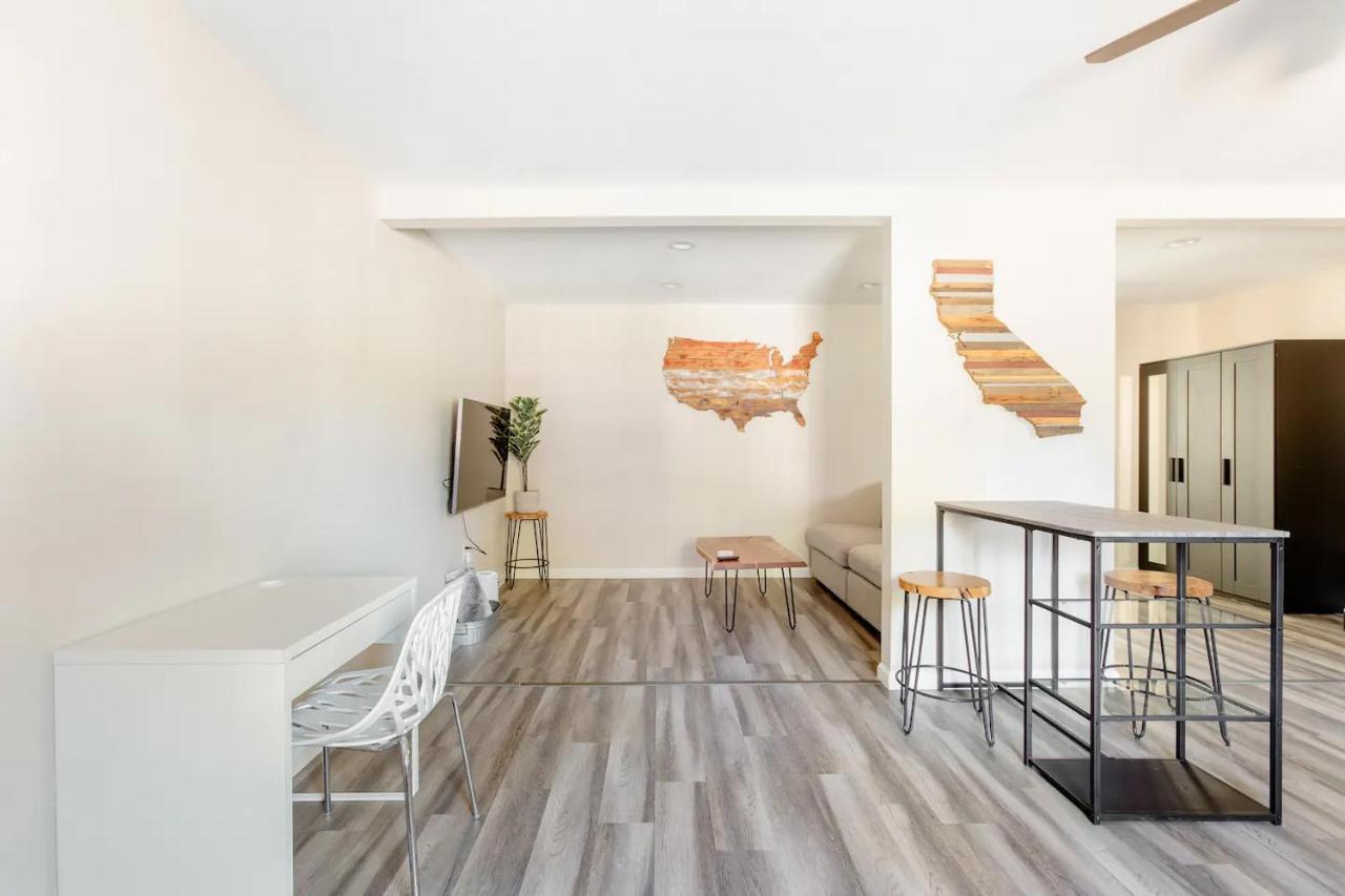 Beautiful Spacious Guest Home Розвилл Экстерьер фото